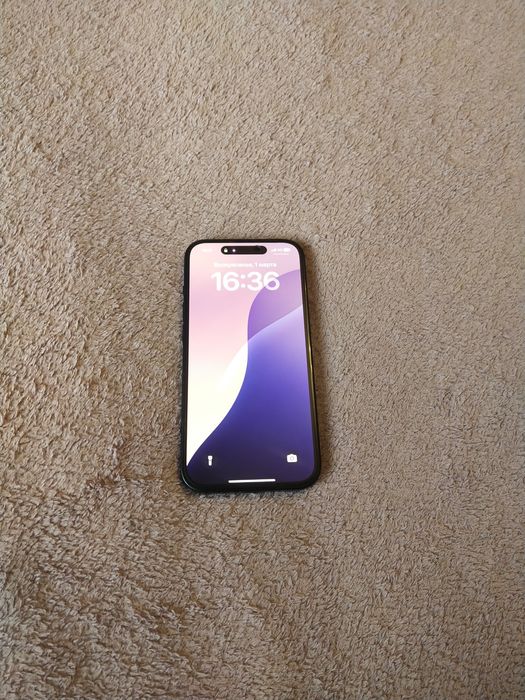 Продам Айфон 15 в отличном состоянии