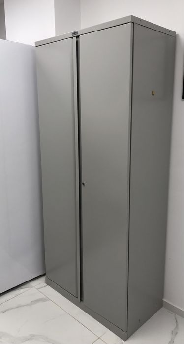 Метален шкаф Практик за Аптека