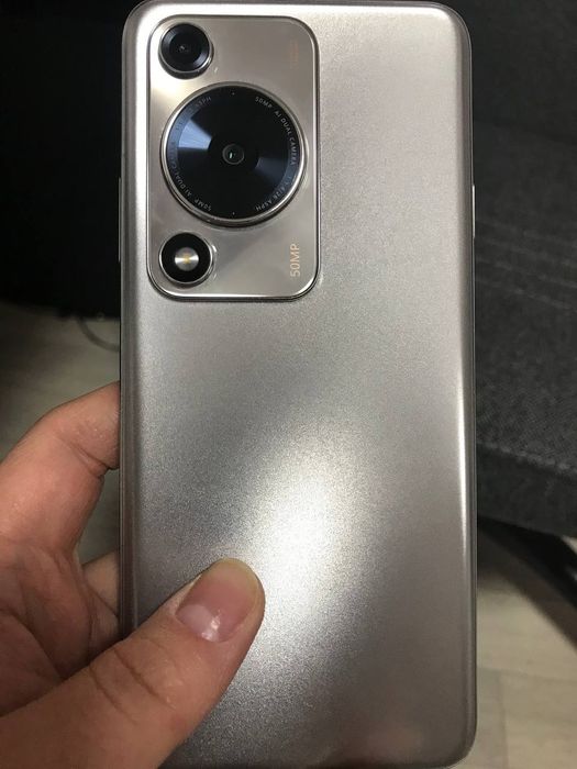 Huawei nova Y63 4 ГБ/128