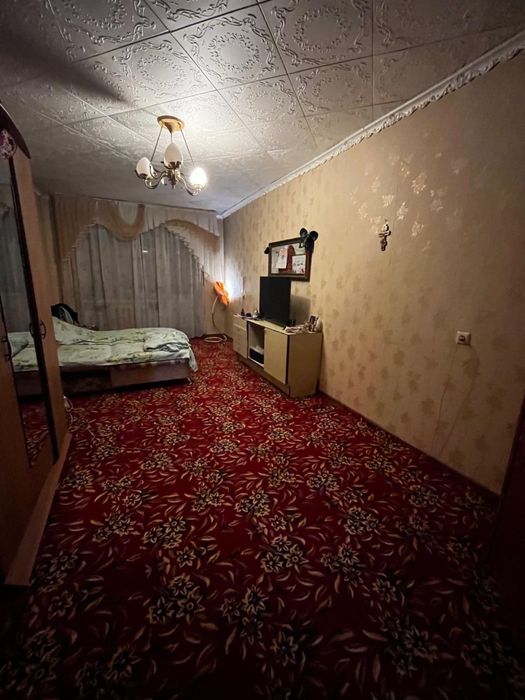 Продам 4 комн квартиру.