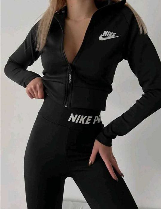 Дамски екипи найк 28 евро