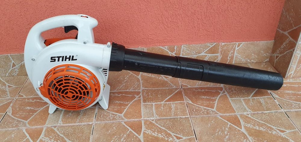 Suflanta stihl BG 56.