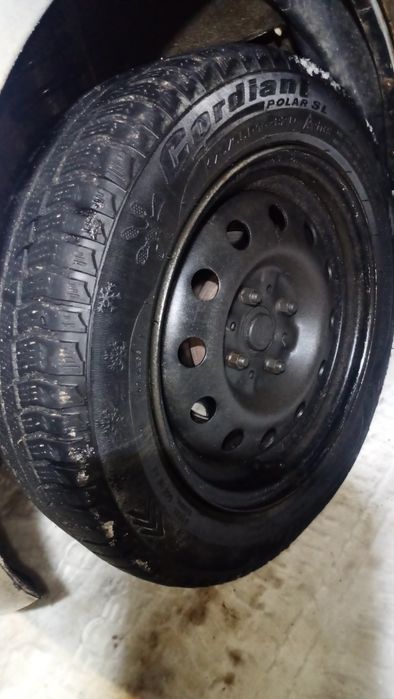 Шины с дисками зимние комплект