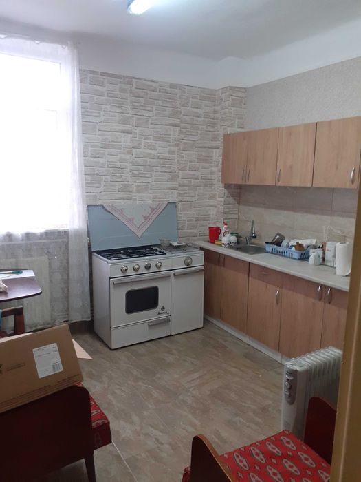 Vand apartament 2 decomandate zona AVIATORI