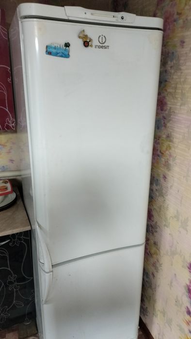 Холодильники 2 штук