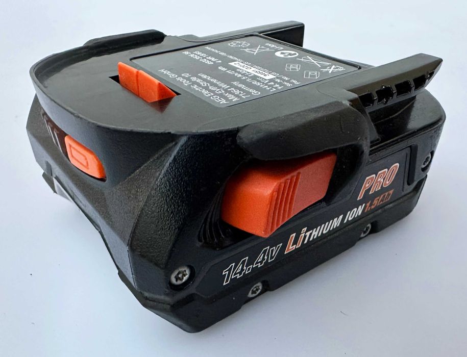 AEG L1415R -Акумулаторна литиево-йонна батерия 14.4V 1.5Ah с индикатор