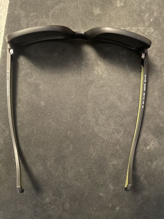 Vand ochelari de soare Armani