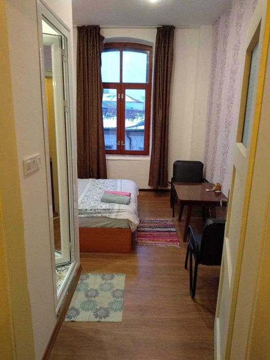 Дава се под наем Едностаен апартамент в Пловдив, Кючук Париж - 40 кв.м за 140 € - Снимка #1