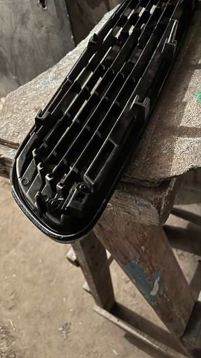 Продам решетку Ниссан Цефиро