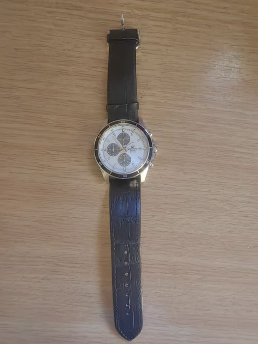 Часовник Casio edifice