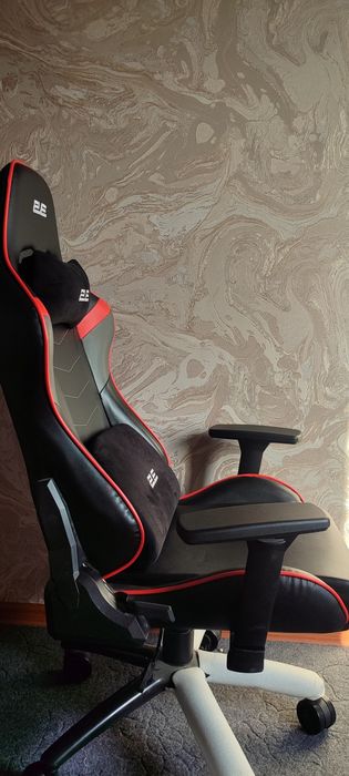 Ideal holatdagi 2E Gaming oʻyin kreslosi