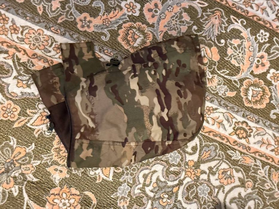 Бушлат продаються