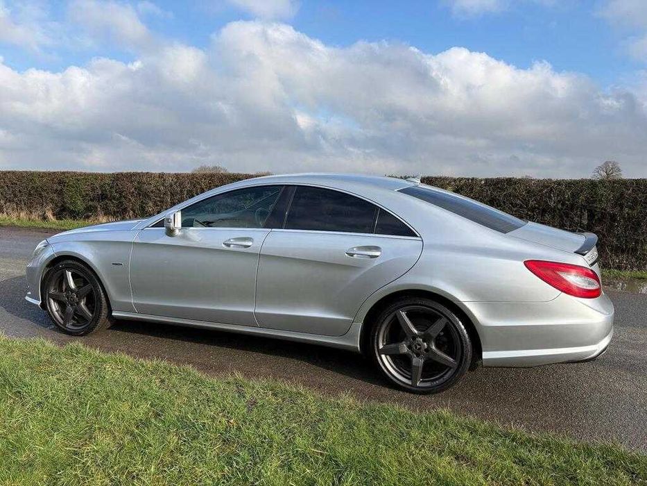 Portiera Usa Stanga Dreapta Mercedes Cls w218 2011 - 2017