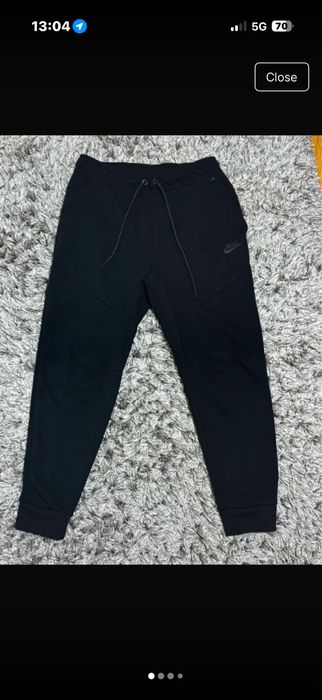 Pantaloni nike tech