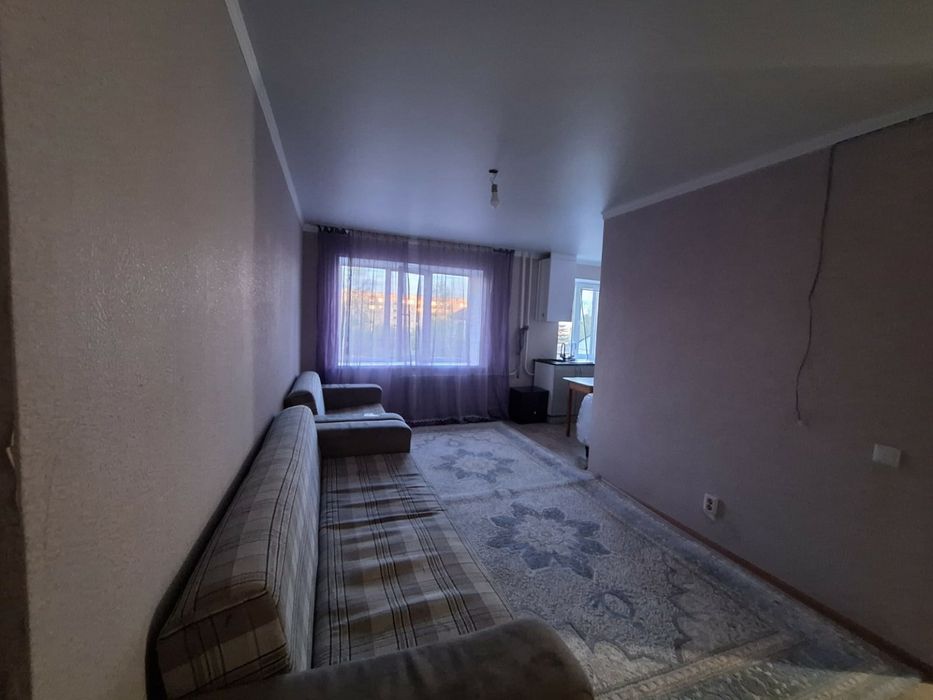 Продам двухкомн.кватиру студию.
