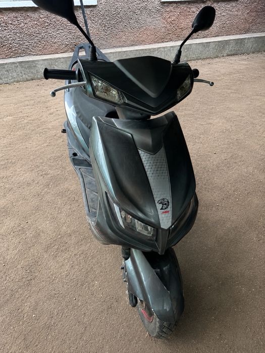 Продам мопед M8………………