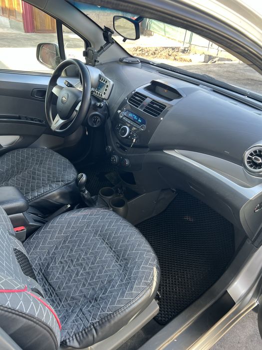 Продается Спарк 3 позиция 1,25л пробег 77,000