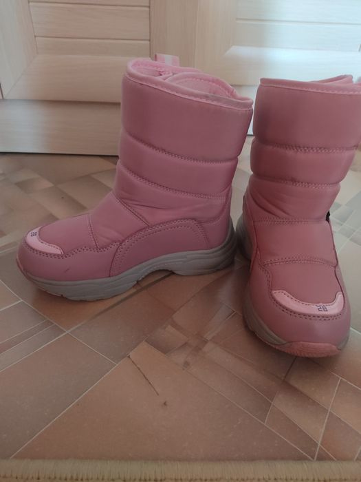 Продам сапоги для девочек