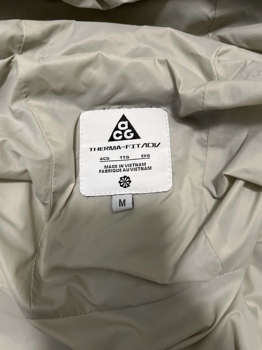 Пуховик Nike ACG