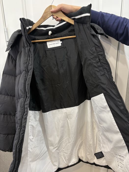 Продаю куртку Calvin Klein