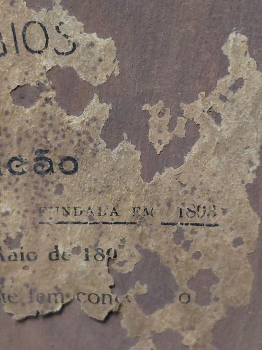 Vând ceas vechi cu pendul