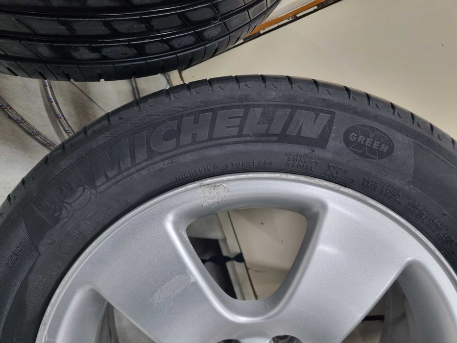 Оригинални алуминиеви джанти за Audi – 16 цола (5х100) с летни гуми