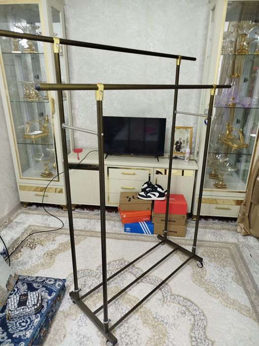 Garderobniy Veshelka