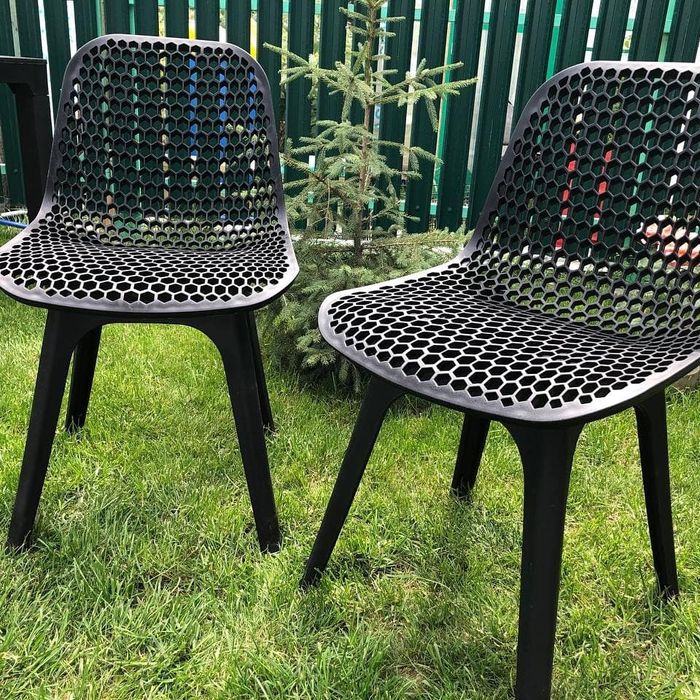 Продаю садовые стулья