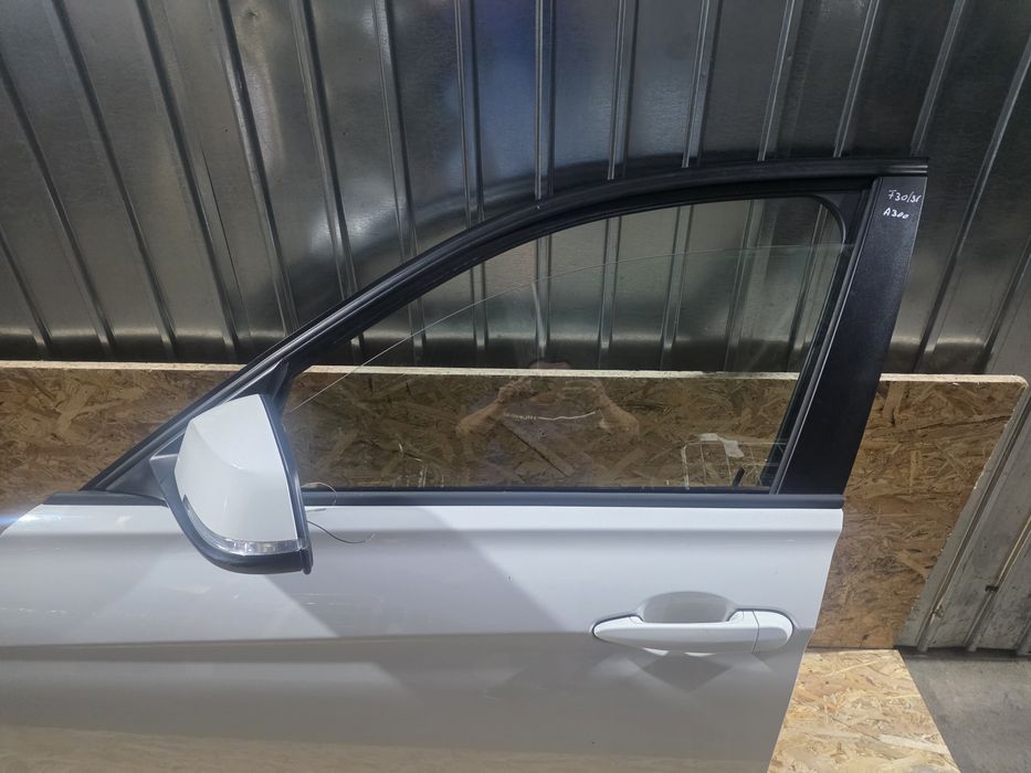 Ușă stânga față BMW Seria 3 F30 F31 LCI A300 Alpine White completă