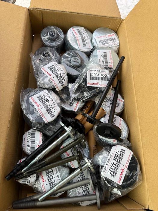 Подушки рамы Land cruiser 100