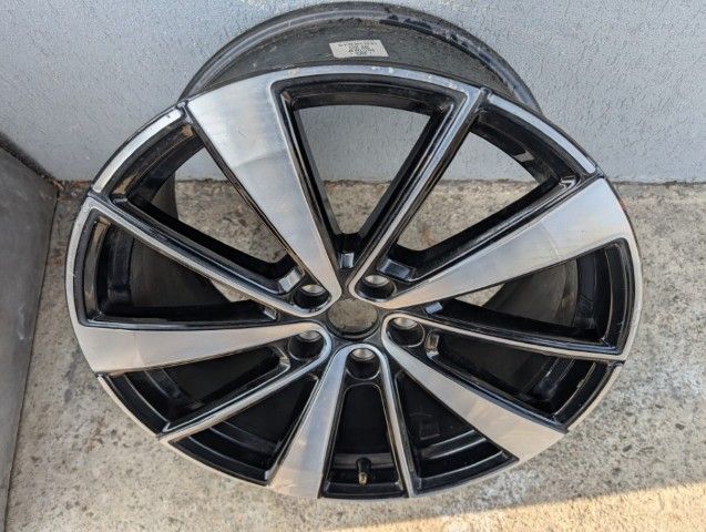 1x Janta spate 10 spite 19" POLESTAR 2 Volvo XC40 C40 - 32134523