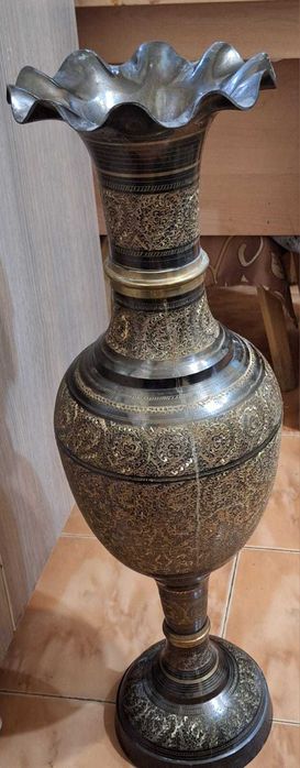 Продам вазу индийскую из мельхиора