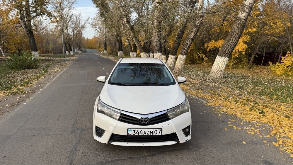 Toyota Corolla 2015год