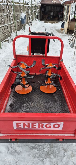 Motocultor cu remorcută