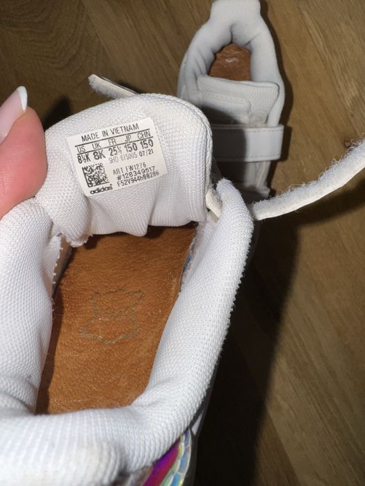 Детски маратонки и ботуши ! Розовите ботуши  са 24 номер, сините са 28