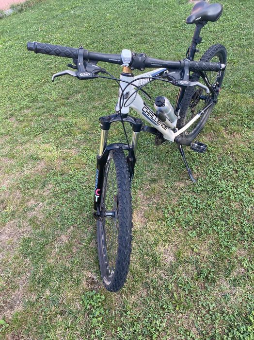 Vând bicicletă DHS CHALLLENGE 480 aluminiu, schimbătoare shimano acera