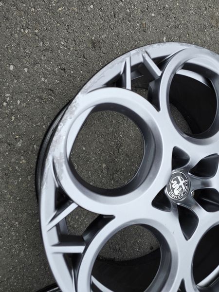 21цола Alfa Romeo Алфа 4бр Оригинални