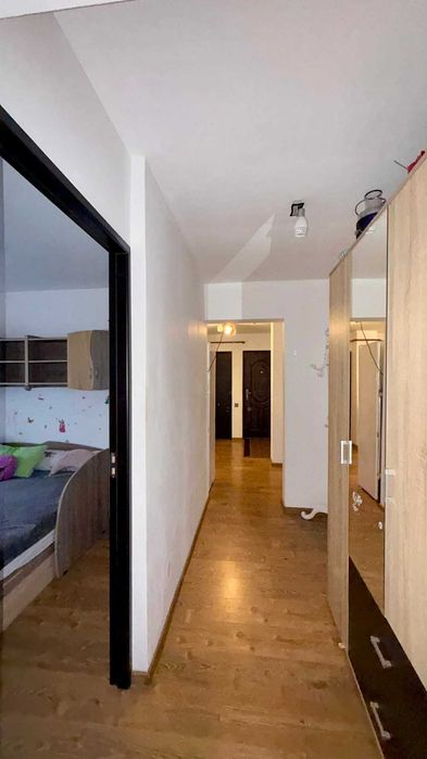 Vand apartament 3 camere