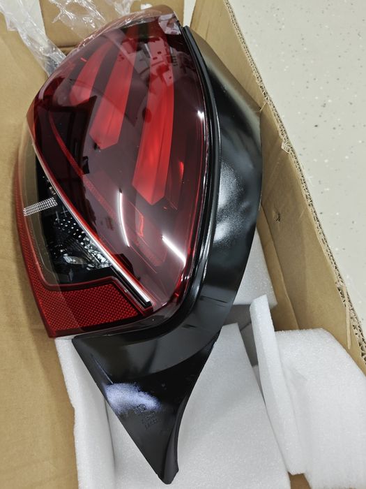 Lampa stop stanga spate Peugeot 208