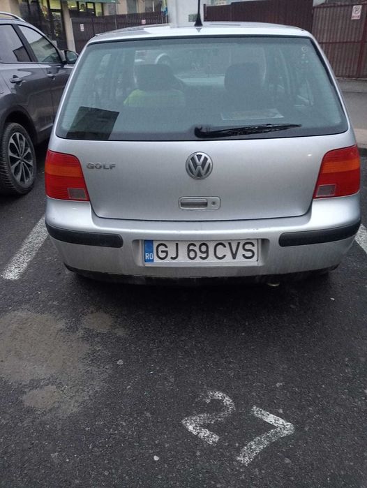 Vând Golf 4 înmatriculat