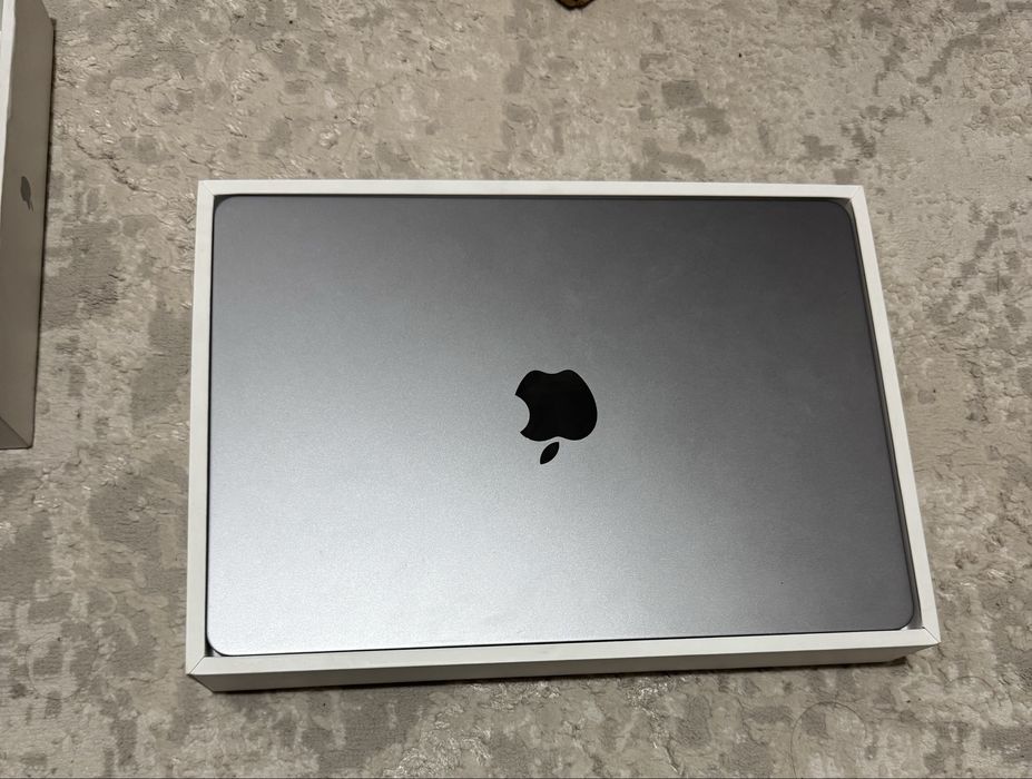 Продается macbook air m2