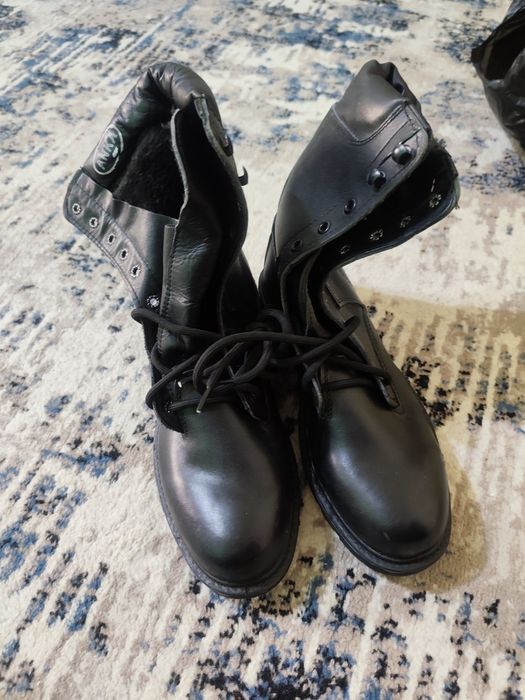 Сапоги с высоким берцом на меху