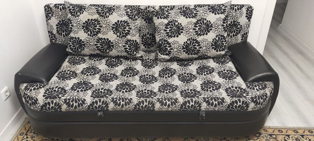 Продам хороший диван