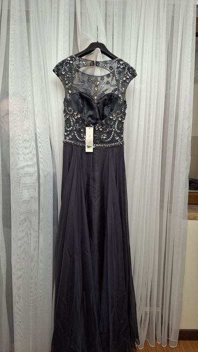 Вечернее платье продам