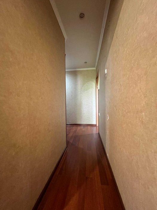 Продаётся 2х, в хорошем районе, 6 мкр, Панельный дом