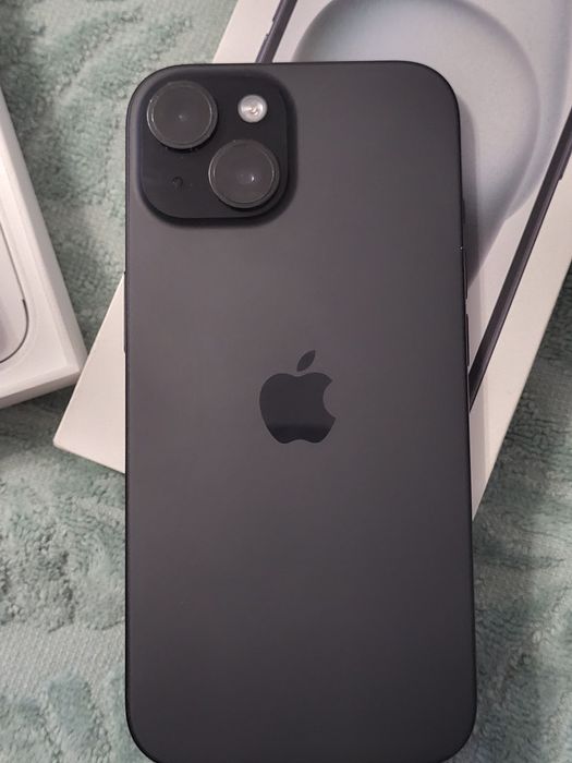 IPHONE 15 почти новый состояние хорошее