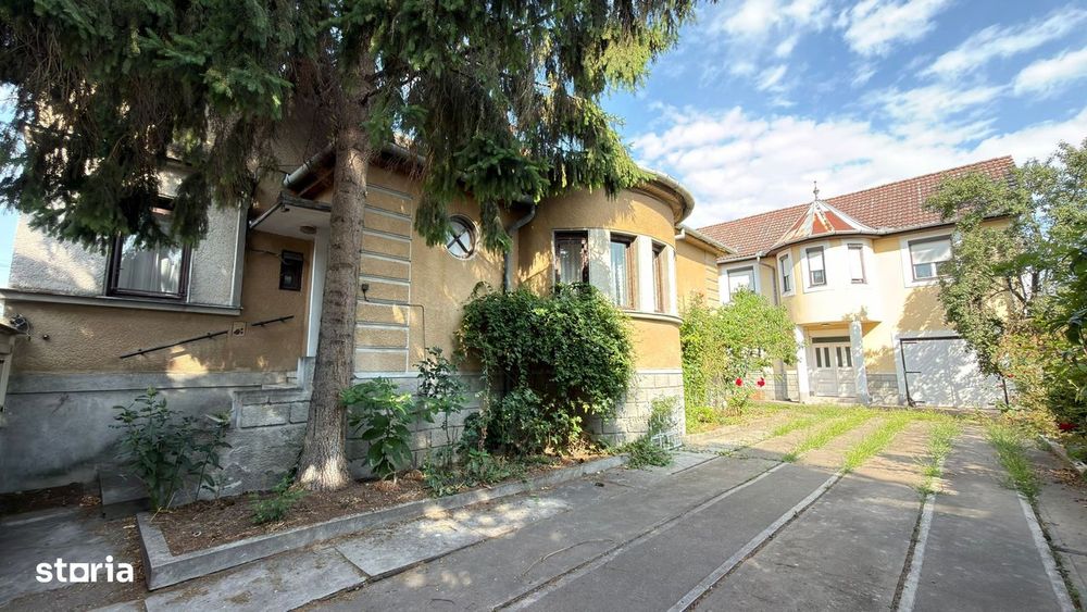 Oportunitate Inchiriere 2 Clădiri cu teren Zonă Centrală – Carei