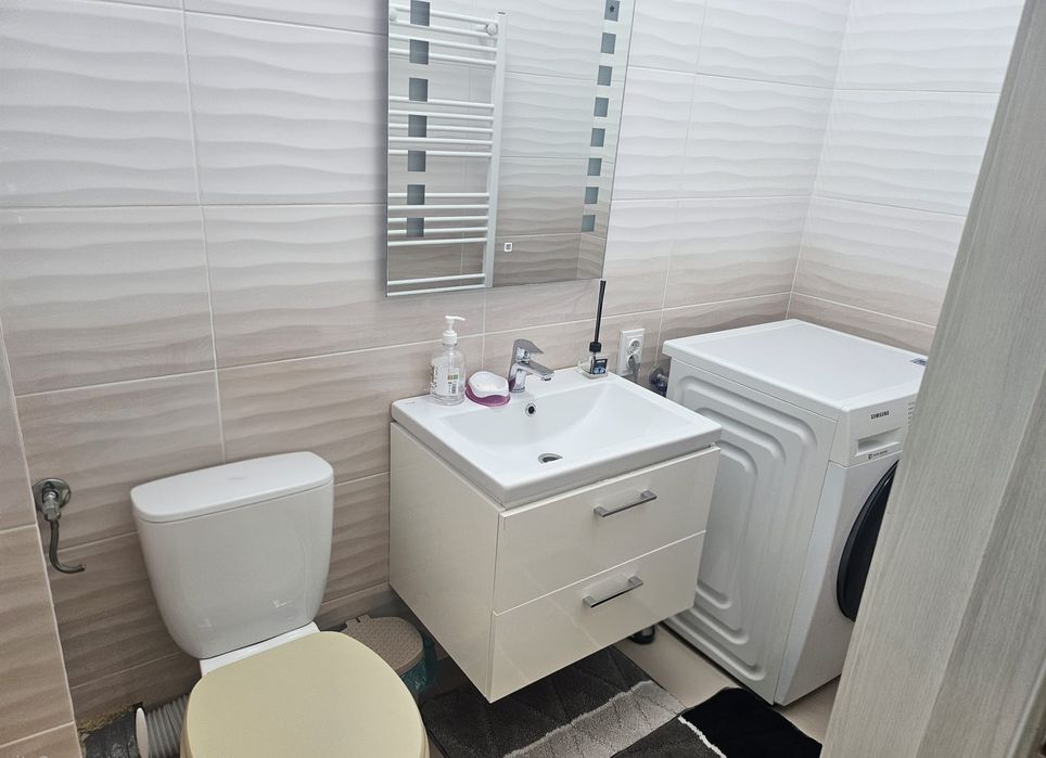 De vanzare apartament 3 camere