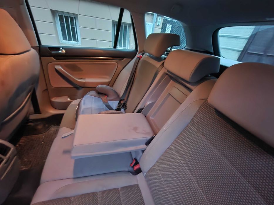 VOLKSWAGEN Golf 2011 — imagine 5