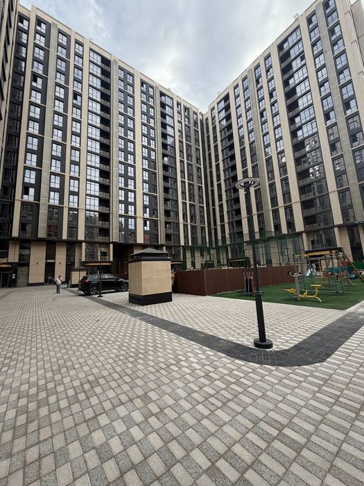 Срочно продается 3х ком кв-ра, ЖК Mavera Town, ор-р: 8й роддом, 103м²